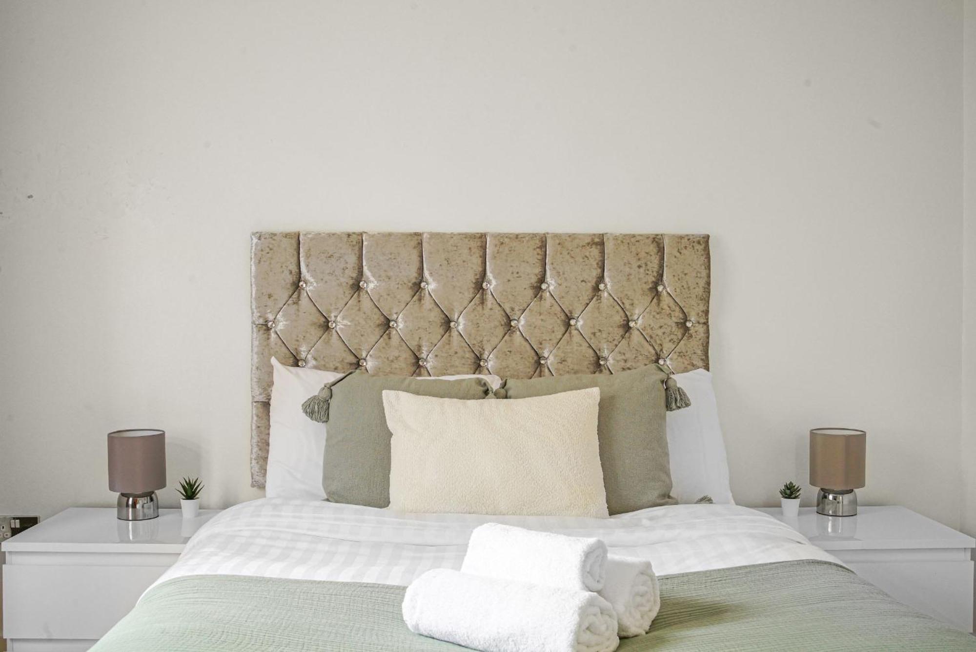 Paddington - 2Br With Balcony - Cityapartmentstay Лондон Екстер'єр фото